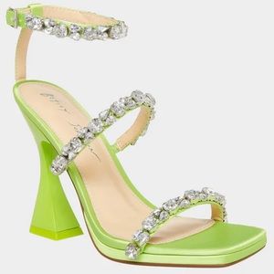 Betsey Johnson SB-PERRY CITRON